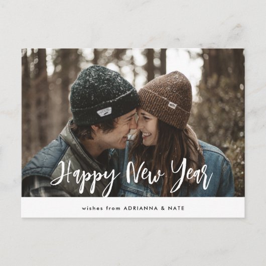 Casual Happy New Year Modern Script Couple Photo Feestdagenkaart (Voorkant)