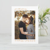 Casual opmerking bij 2 verticale foto's tijdens de aankondiging (Staand voorkant)