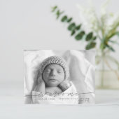 Casual Script | Moderne Baby Aankondigingsfoto Aankondigingskaart (Staand voorkant)