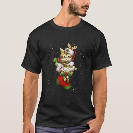 Cat And Christmas Socks Xmas Gift Merry Christmas T-shirt (Voorkant)