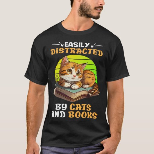 Cat  and Reading Cat Fans Books booknerd Book T-shirt (Voorkant)