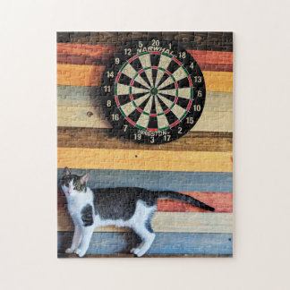 Cat at a Dart Board Jigsaw Puzzle Legpuzzel