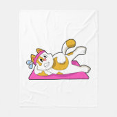 Cat at Yoga Stretching exercise Fleece Deken (Voorkant)