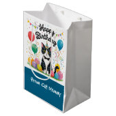 Cat Birthday themed for tuxedo Cat lovers Medium Cadeauzakje (Voorkant Gekanteld)