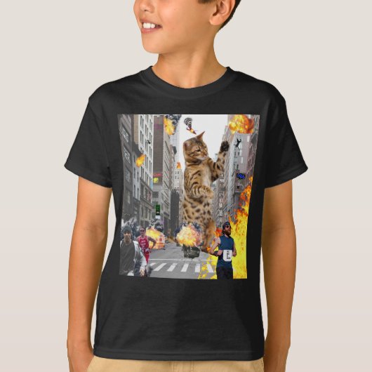 Cat Destroming City T-shirt (Voorkant)