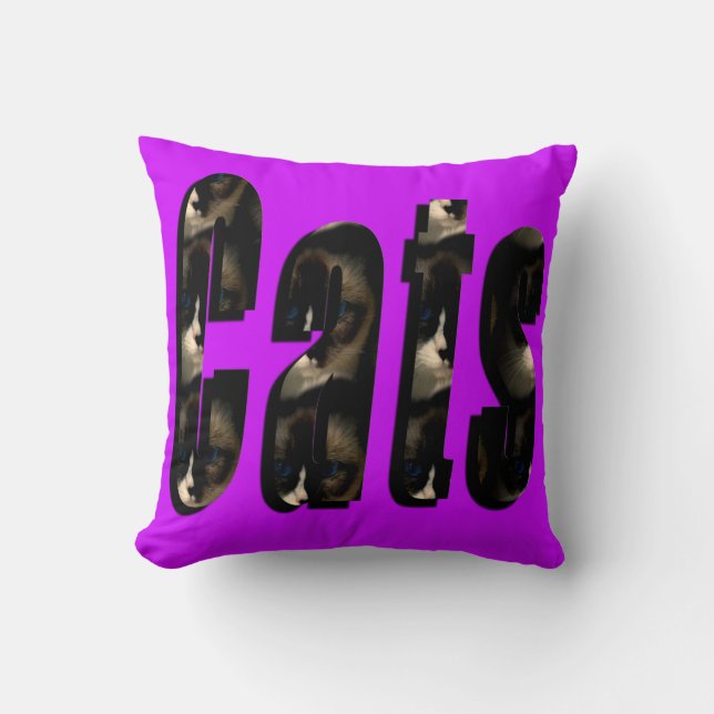 Cat Dimensional Logo, Magenta Throw Cushion. Kussen (Voorkant)