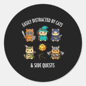 Cat Easily Distracted By Cat &amp; Side Quests Rpg Ronde Sticker (Voorkant)
