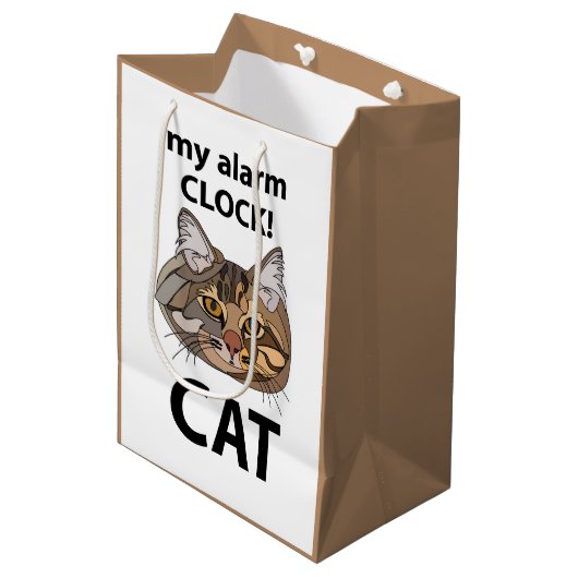 Cat Face My Alarm Clock Tabby Cat Medium Cadeauzakje (Voorkant Gekanteld)