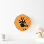 Cat Falling neergehaald leuke tekenfilm Ronde Klok (Huis)