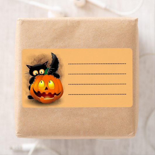 Cat Fun Halloween Character die op een pompoen tik Etiket (Insitu)