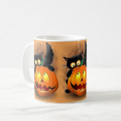 Cat Fun Halloween Character die op een pompoen tik Koffiemok (Voorkant links)