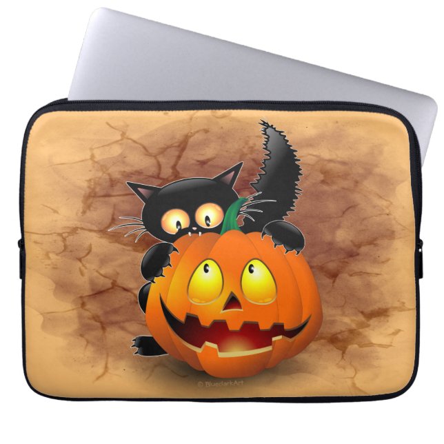 Cat Fun Halloween Character die op een pompoen tik Laptop Sleeve (Voorkant)