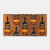 Cat Halloween Scared Cartoon op pompoen Bureaumat (Voorkant)