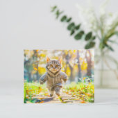 Cat in hoodie jogging through green park feestdagenkaart (Staand voorkant)