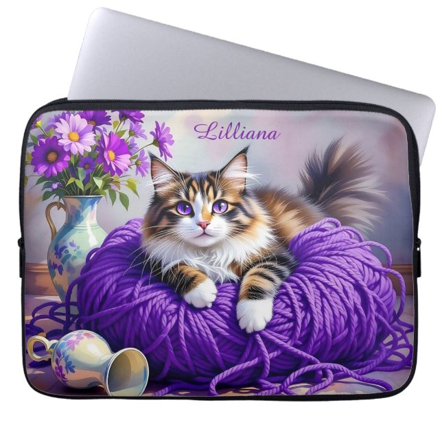 Cat  in Purple Yarn and Flowers Personalized Laptop Sleeve (Voorkant)