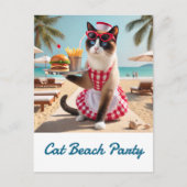 Cat is serving hamburger for beach party briefkaart (Voorkant)