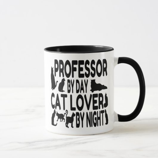 Cat Lover Professor Mok (Rechts)
