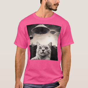 Cat Meme Alien Invasion Kat  Vliegende Saus T-shirt
