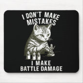 Cat Miniature Painter Battle Damage Funny Miniatur Muismat (Voorkant)
