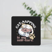 Cat-Napping is mijn zelfzorg Schattigee Cat Quote Feestdagenkaart (Staand voorkant)