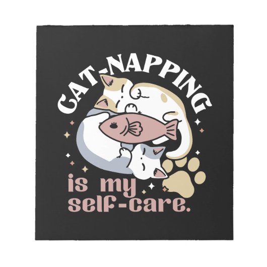 Cat-Napping is mijn zelfzorg Schattigee Cat Quote Notitieblok (Voorkant)
