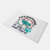 Cat-Napping is mijn zelfzorg: Schattigee slaperige Deurmat (Schuin)