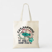 Cat-Napping is mijn zelfzorg: Schattigee slaperige Tote Bag (Achterkant)
