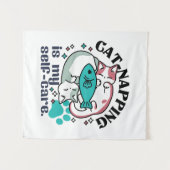 Cat-Napping is mijn zelfzorg: Schattigee slaperige Wandkleed (Voorkant (horizontaal))