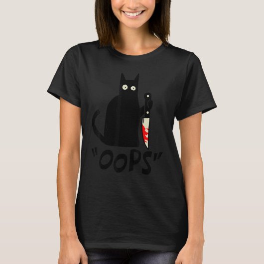 Cat Oops Murderous Cat met Knife Funny Black Cat T-shirt (Voorkant)