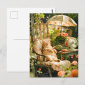 Cat Relaxing in Deck Chair Under Sun Umbrella Briefkaart (Voorkant / Achterkant)