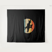 Cat Riding Dinosaur Retro Funny Graphic An Wandkleed (Voorkant (horizontaal))