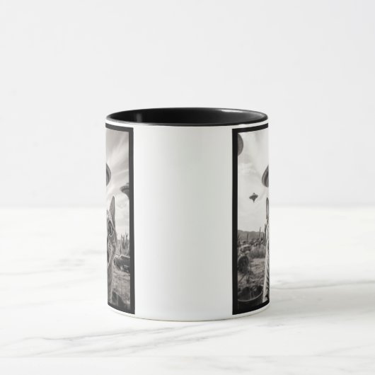 Cat Selfie Alien Invasion  Mok (Midden)