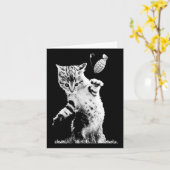 Cat Throwing Grenade Funny Kitty Cat Grenade Scene Kaart (Gele Bloem)