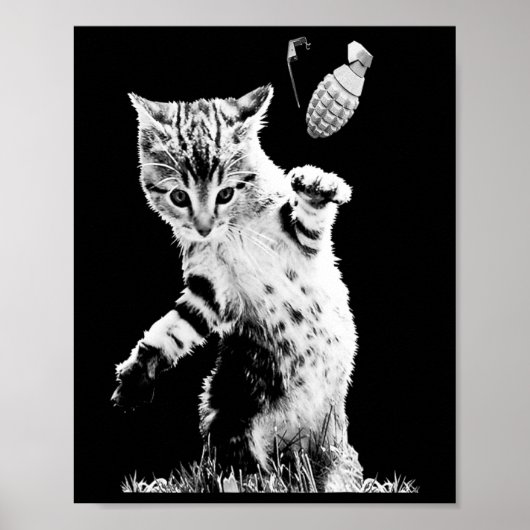 Cat Throwing Grenade Funny Kitty Cat Grenade Scene Poster (Voorkant)