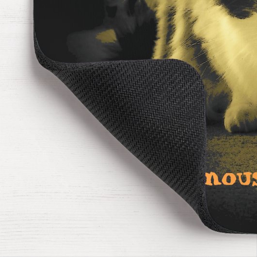 Cat wil dat muizen uitkomen en spelen muismat (Hoek)