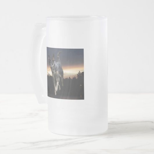 Catahoula Leopard Dog op zonsondergang Matglas Bierpul (Voorkant links)