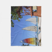 Catamaranen en reddingsboten op strand fleece deken (Voorkant)