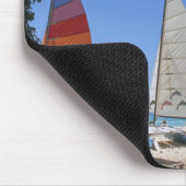 Catamaranen en reddingsboten op strand muismat (Hoek)