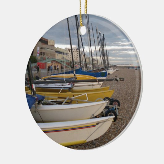 Catamaranen op het strand keramisch ornament (Links)