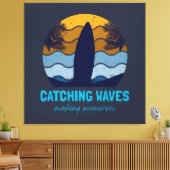 Catching Waves Retro Surfboard Strandkunst Canvas Afdruk (Insitu (Woonkamer))