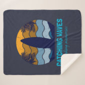 Catching Waves Retro Surfboard Strandkunst Sherpa Deken (Voorkant (horizontaal))