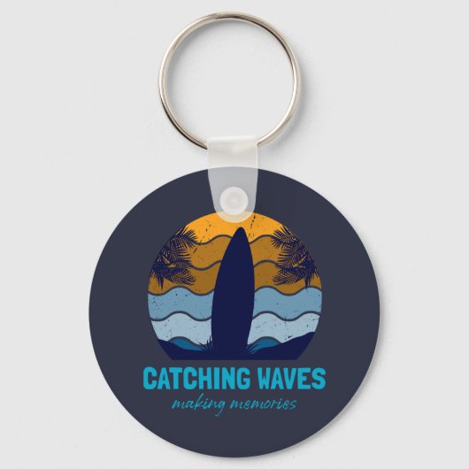Catching Waves Retro Surfboard Strandkunst Sleutelhanger (Voorkant)