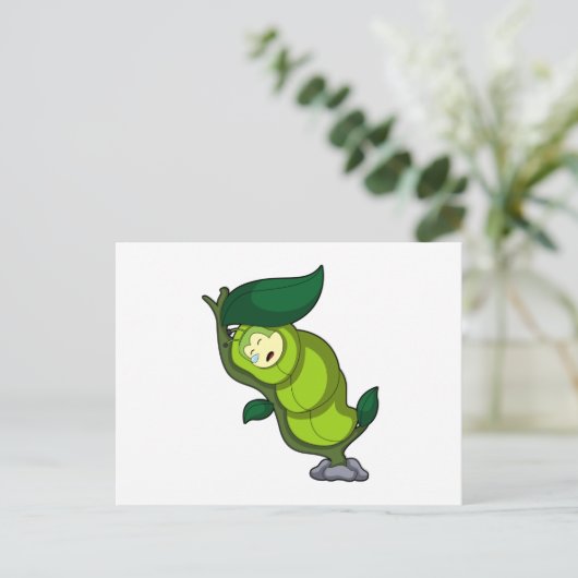 Caterpillar at Sleeping with Leaf Briefkaart (Staand voorkant)