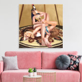 CATFIGHT IN A TEEPEE CANVAS AFDRUK (Insitu (Woonkamer))