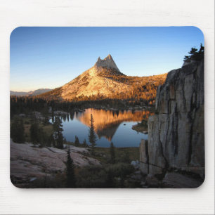 Cathedral Peak Sunset - John Muir Trail - Yosemite Muismat