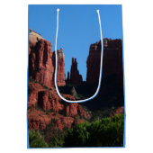 Cathedral Rock in Sedona Arizona Monument Medium Cadeauzakje (Achterkant)