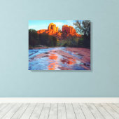 Cathedral Rock reflecting in Oak Creek at Sunset Canvas Afdruk (Insitu (Houten vloer))