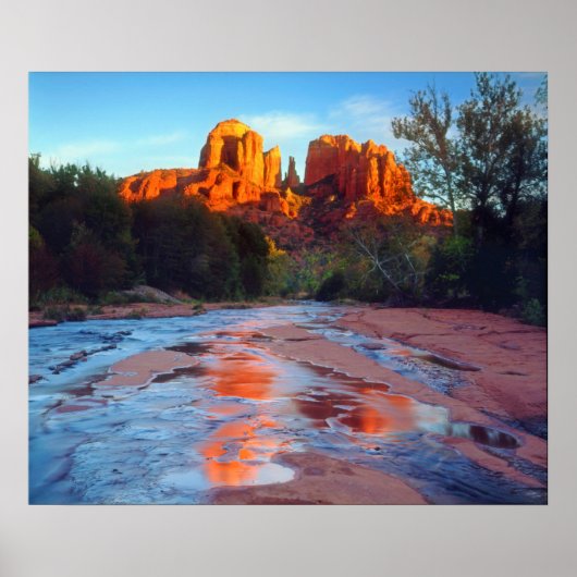 Cathedral Rock reflecting in Oak Creek at Sunset Poster (Voorkant)