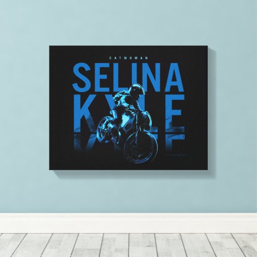 Catoman Selina Kyle Motorcycle Canvas Afdruk (Insitu (Houten vloer))