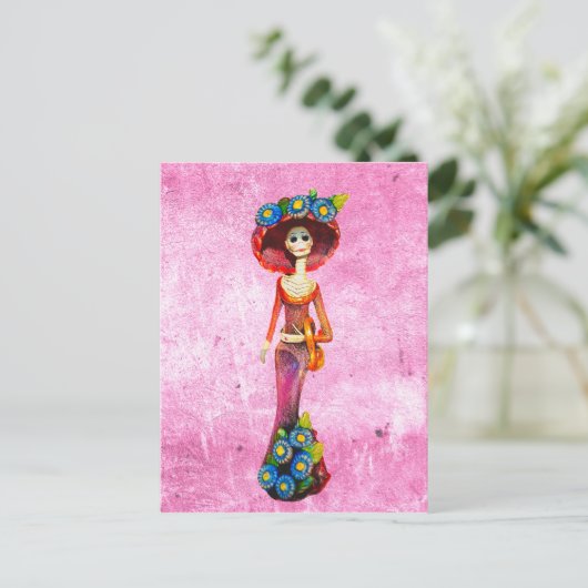 Catrina W/Red Dress & Blue Flowers op roze wasmach Briefkaart (Staand voorkant)